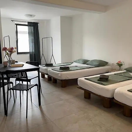 Nastanitev v družini Odisej House *