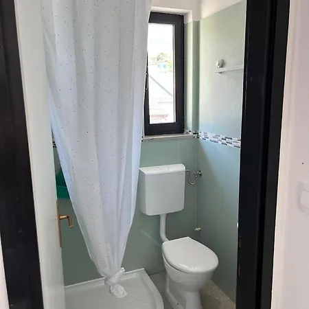 Odisej House * تولمين