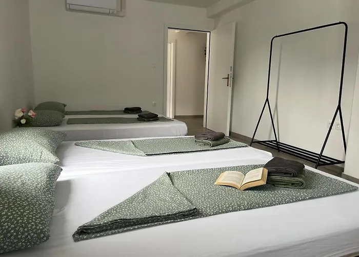 Nastanitev v družini Odisej House