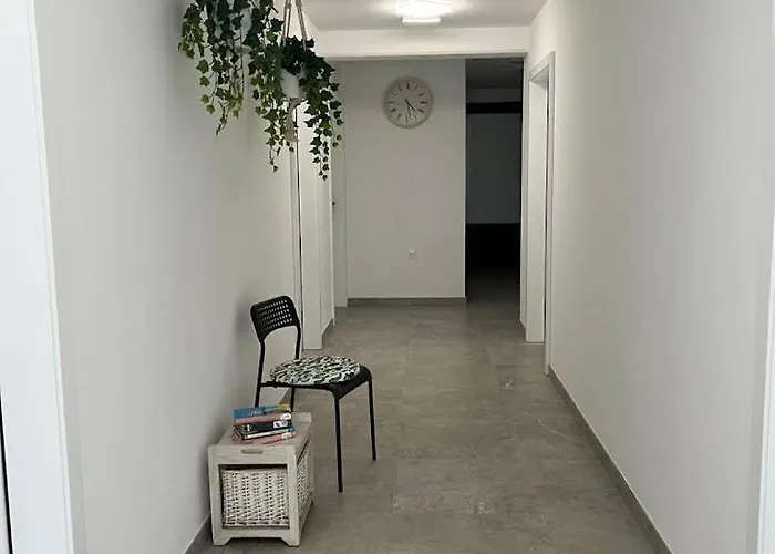 Odisej House 托尔明