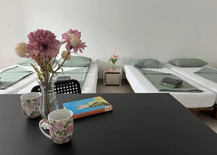 Odisej House Nastanitev v družini *